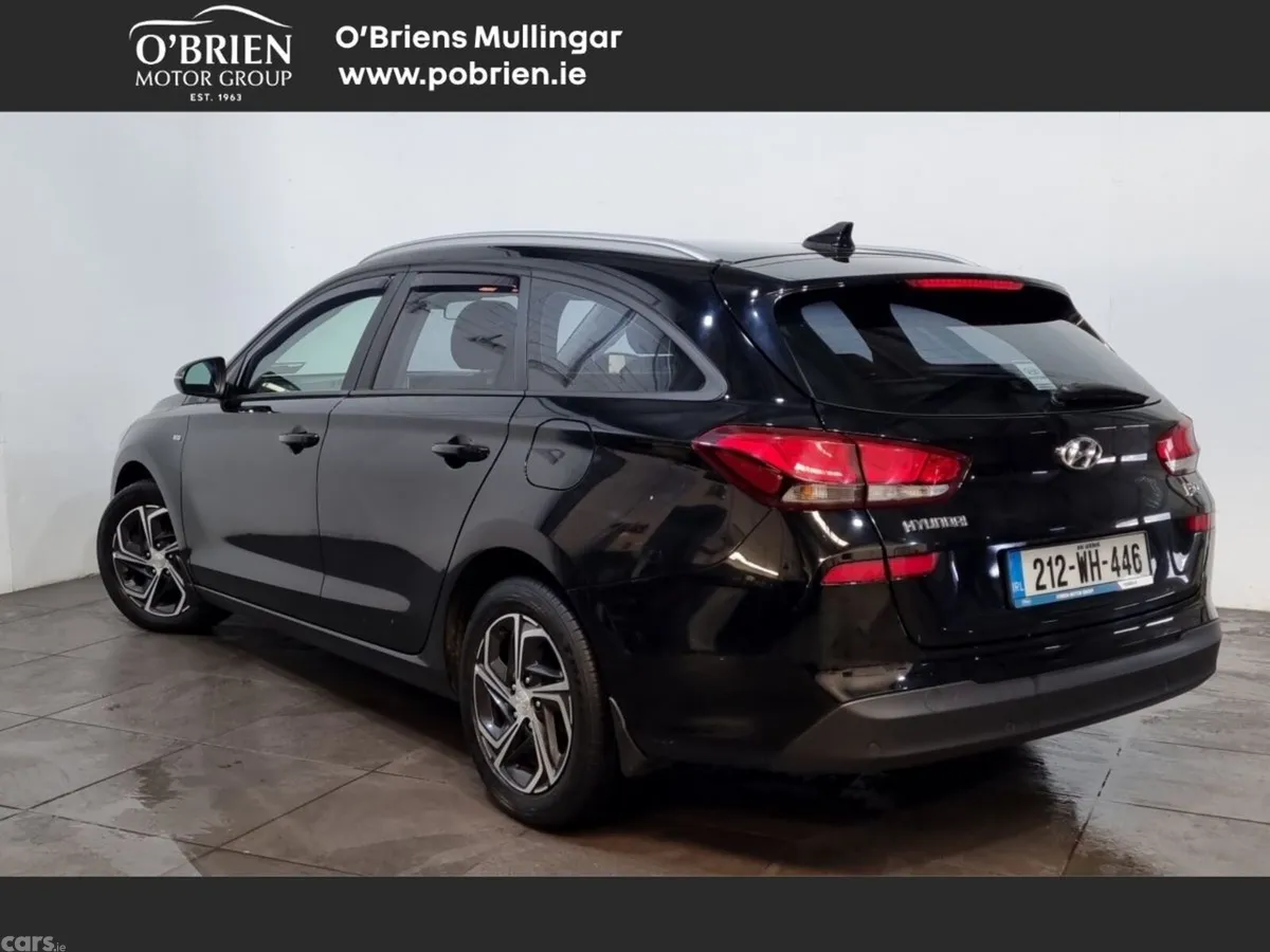 Hyundai i30 Estate, Diesel Hybrid, 2021, Black