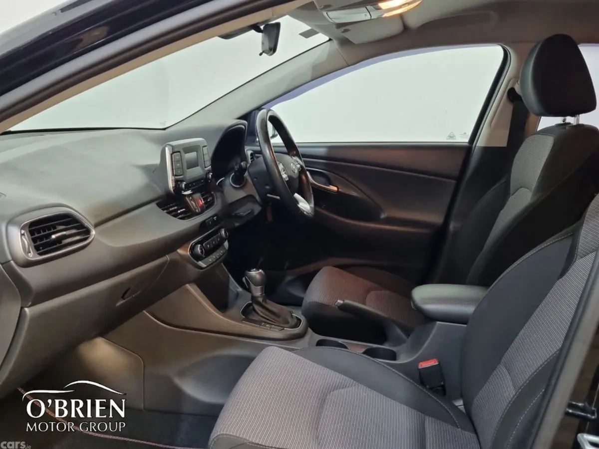 Hyundai i30 Estate, Diesel Hybrid, 2021, Black