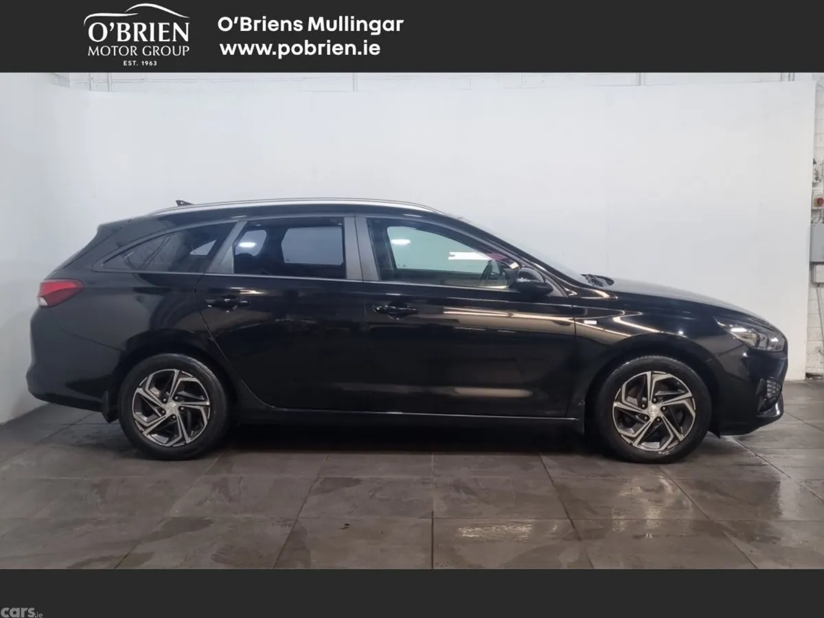 Hyundai i30 Estate, Diesel Hybrid, 2021, Black