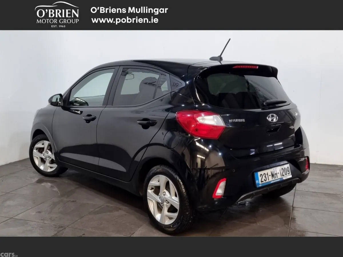 Hyundai i10 Hatchback, Petrol, 2023, Black