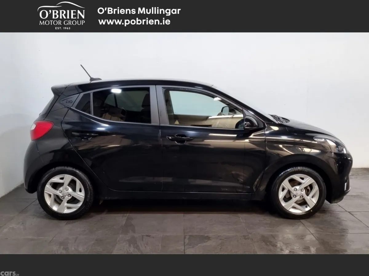 Hyundai i10 Hatchback, Petrol, 2023, Black