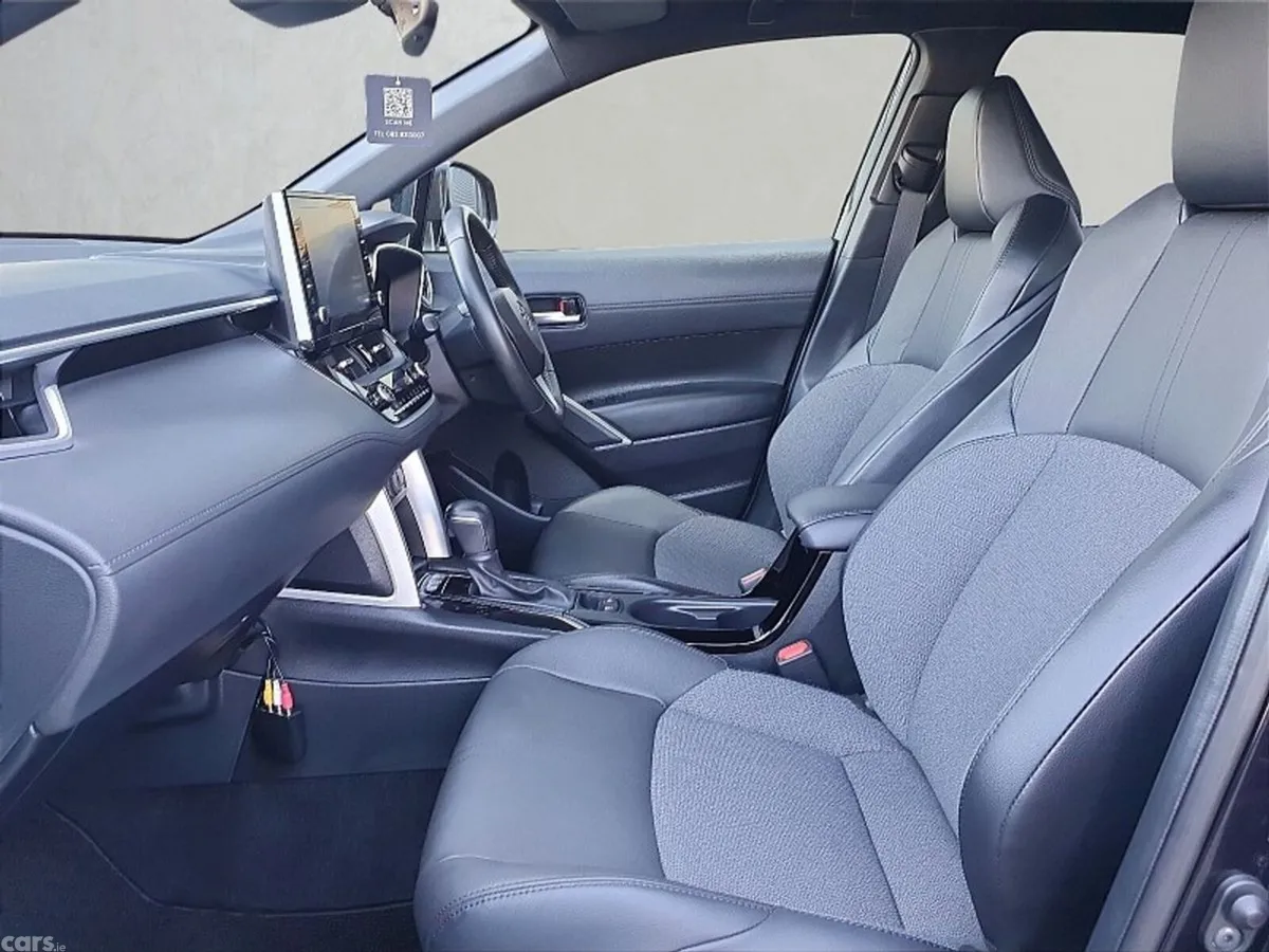 Toyota Corolla Cross SUV, Petrol Hybrid, 2022, Black