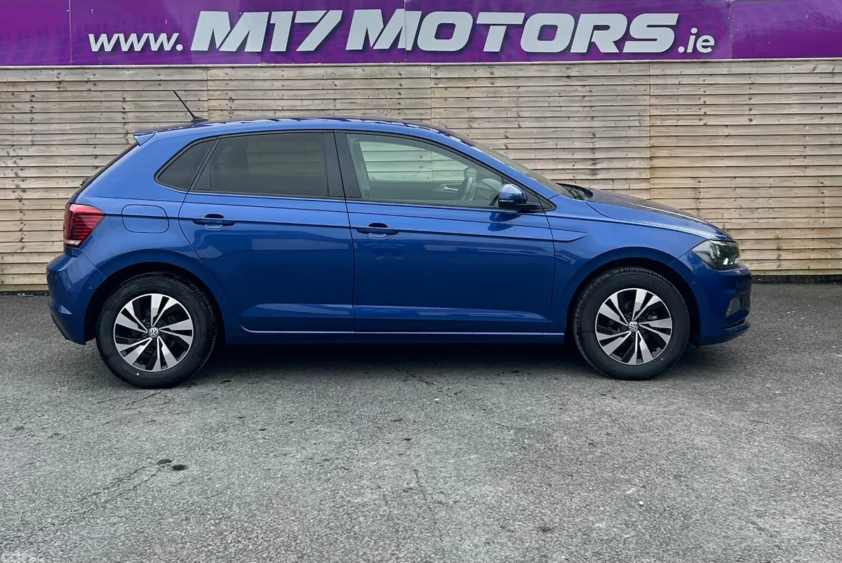 Volkswagen Polo Hatchback, Petrol, 2018, Blue