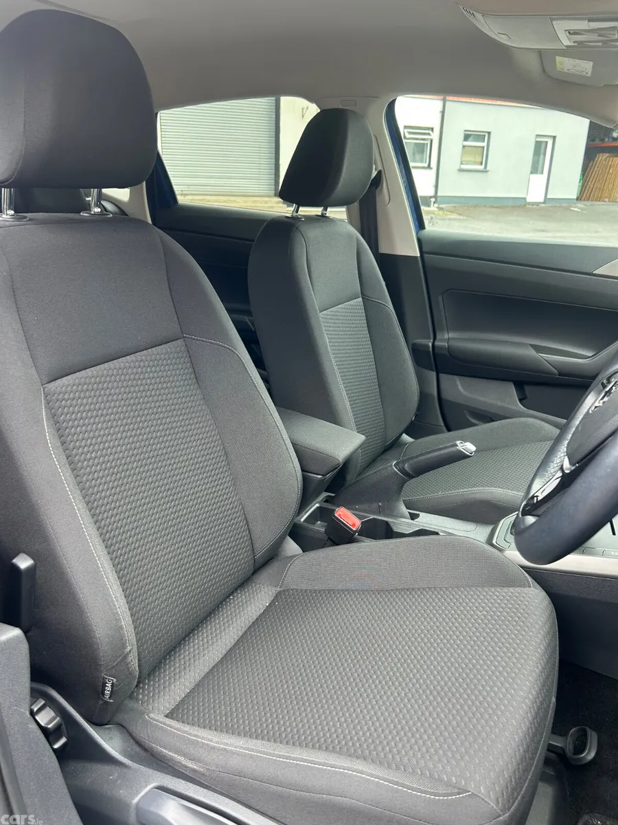 Volkswagen Polo Hatchback, Petrol, 2018, Blue
