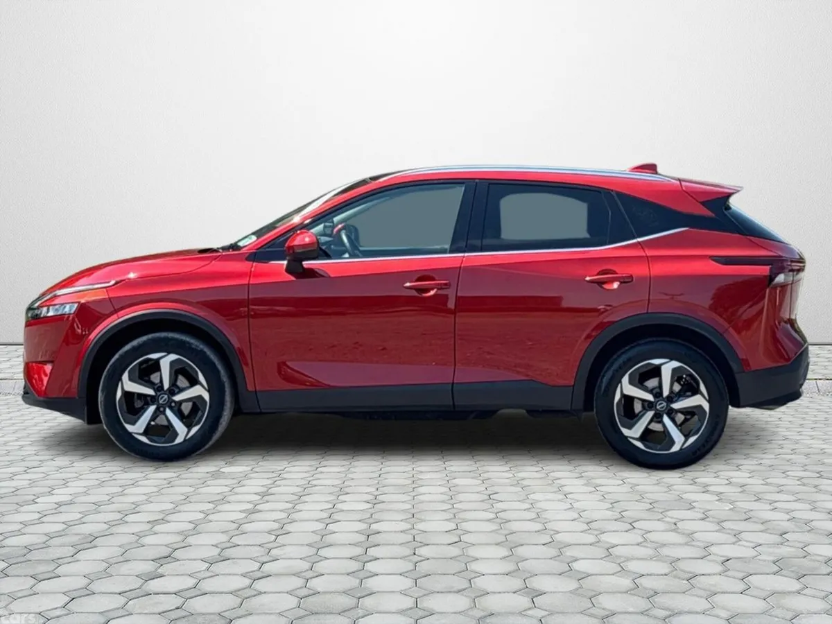 Nissan Qashqai MPV, Petrol, 2023, Red