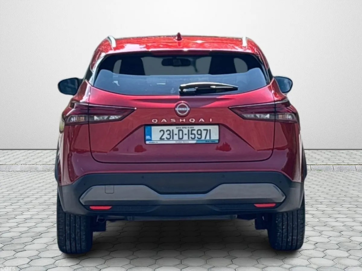 Nissan Qashqai MPV, Petrol, 2023, Red