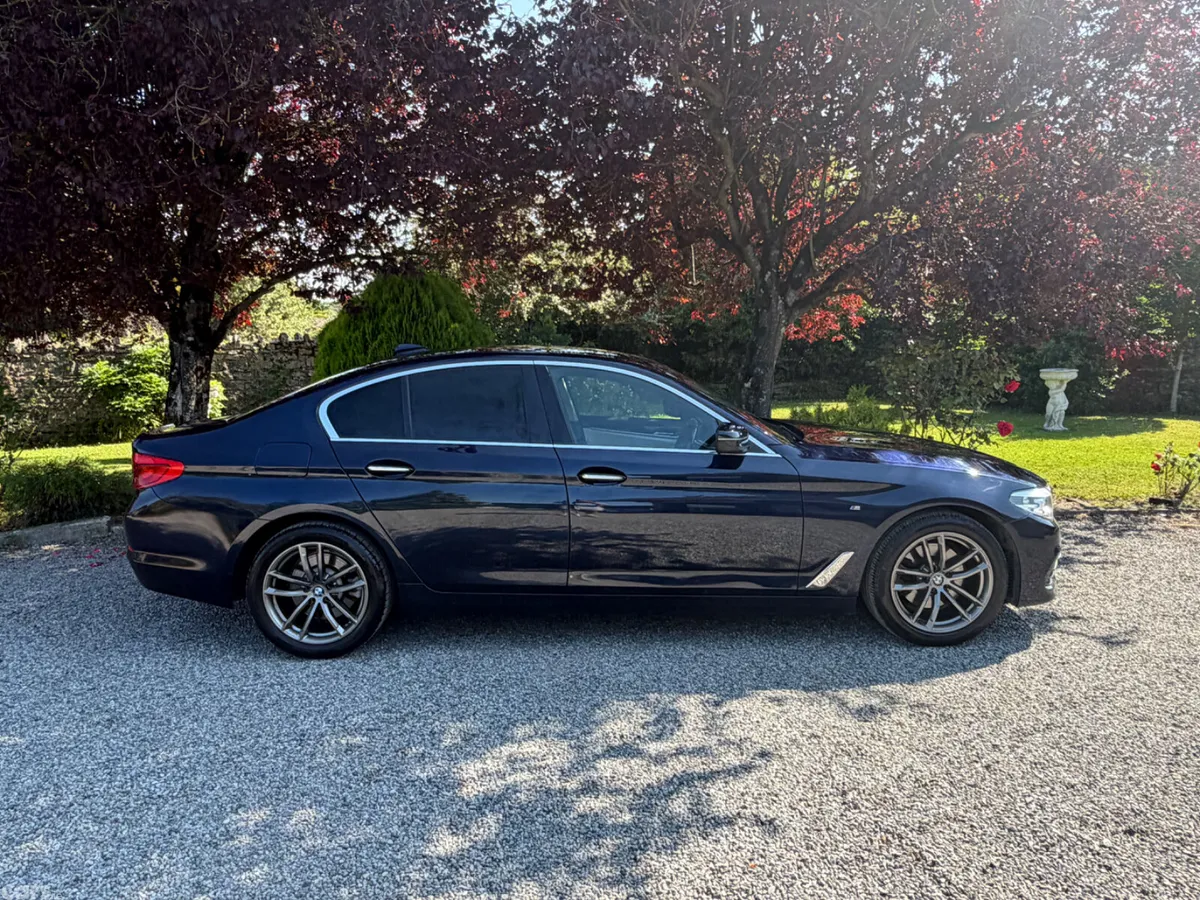 BMW 5-Series Saloon, Diesel, 2017, Blue