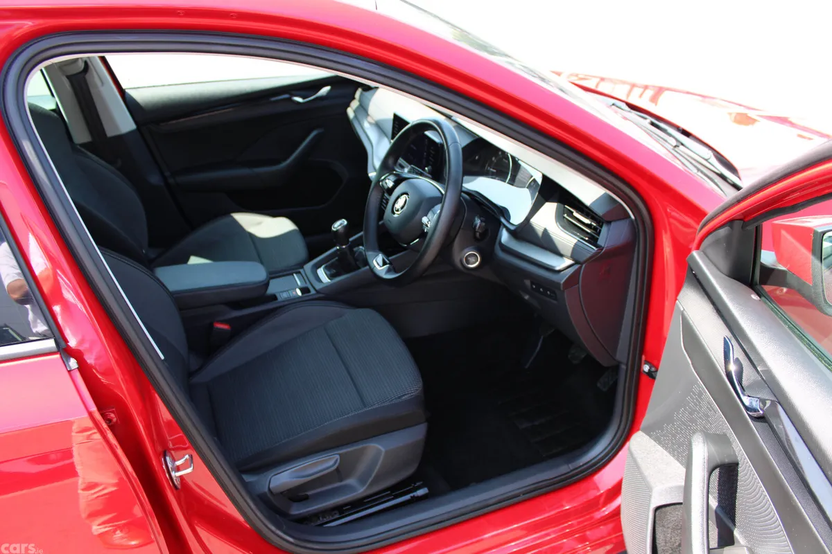 Skoda Octavia Saloon, Petrol, 2022, Red
