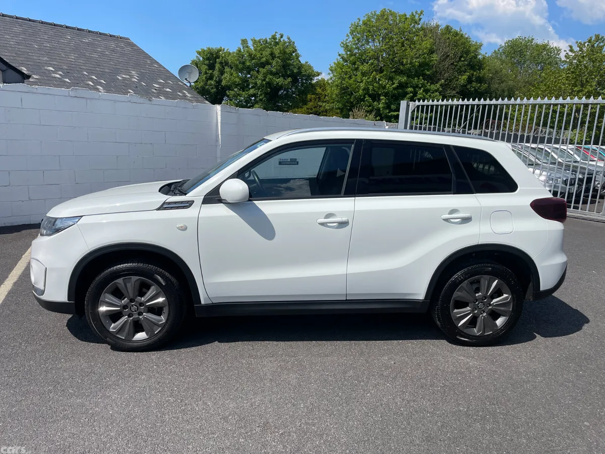 Suzuki Vitara SUV, Petrol Hybrid, 2022, White