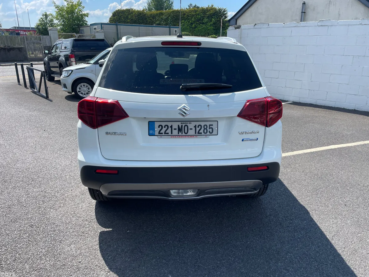 Suzuki Vitara SUV, Petrol Hybrid, 2022, White
