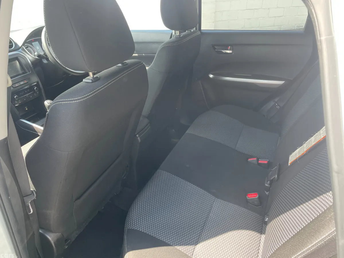 Suzuki Vitara SUV, Petrol Hybrid, 2022, White