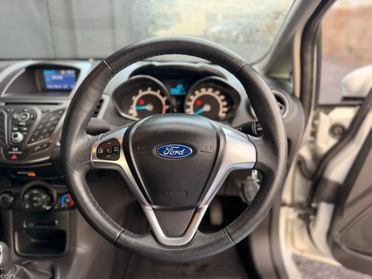 Ford Fiesta Hatchback, Petrol, 2016, Silver