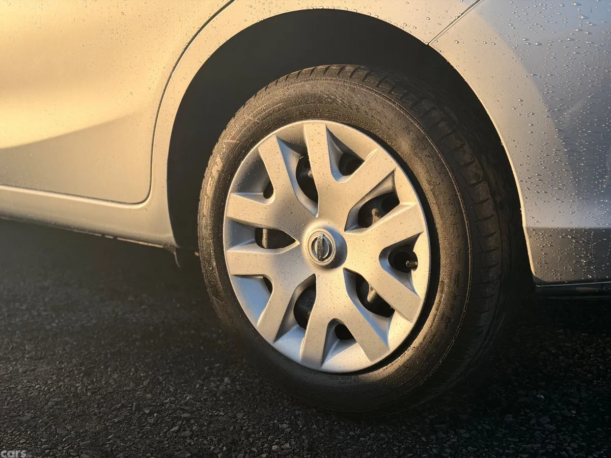 Nissan Pulsar Hatchback, Petrol, 2017, Grey
