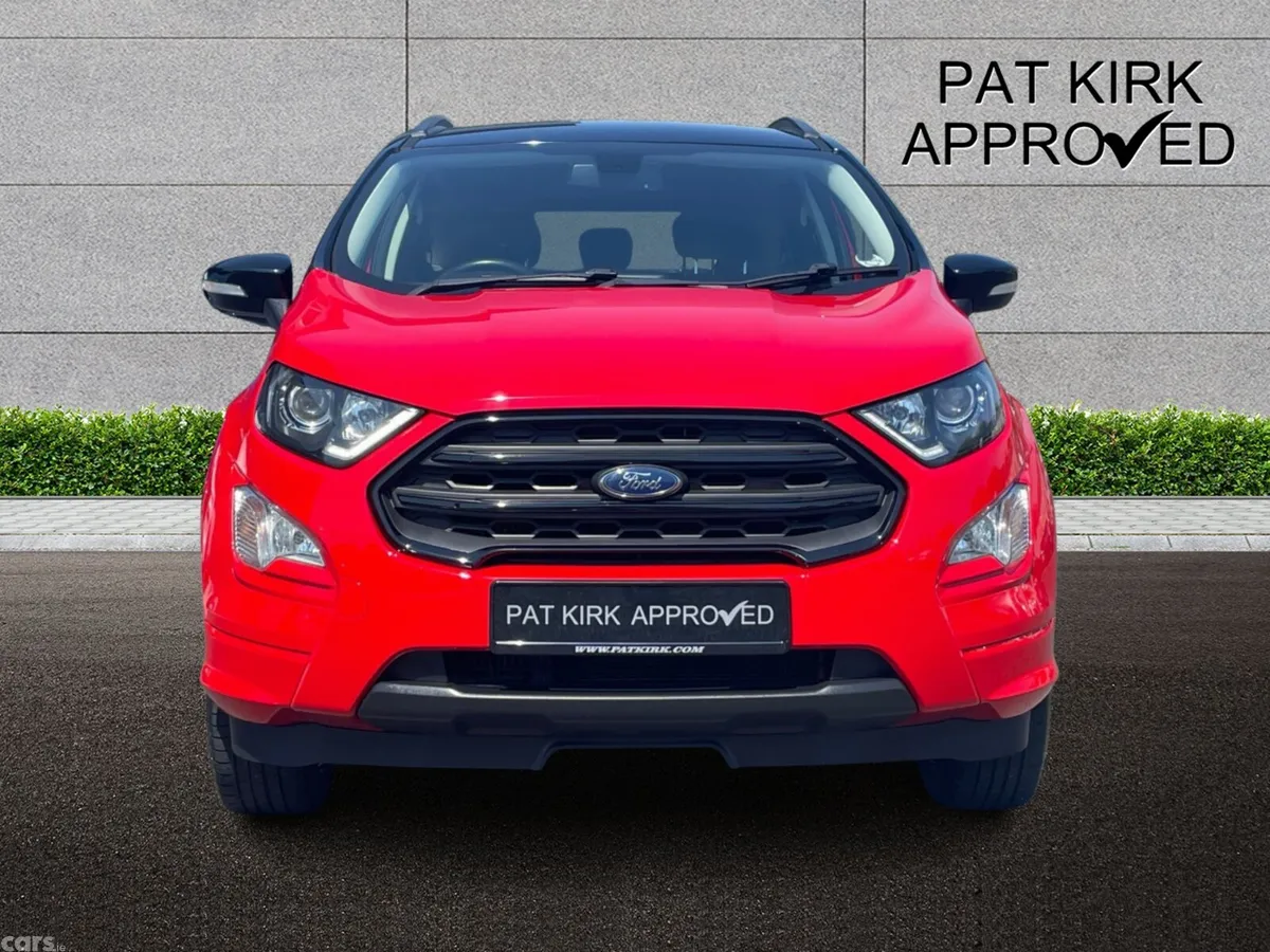 Ford EcoSport Hatchback, Petrol, 2018, Red