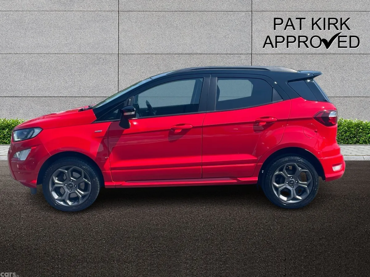Ford EcoSport Hatchback, Petrol, 2018, Red