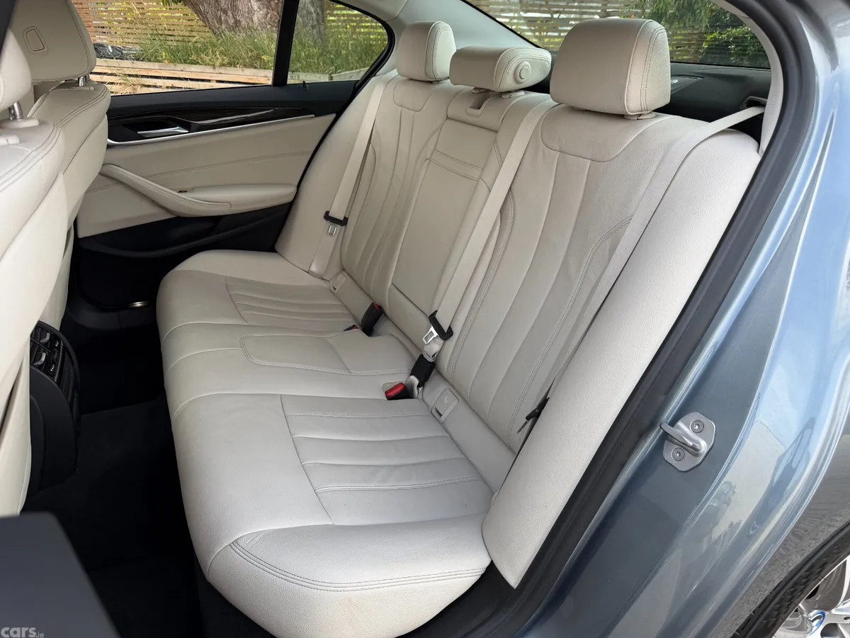 BMW 5-Series Saloon, Petrol Plug-in Hybrid, 2019, Grey