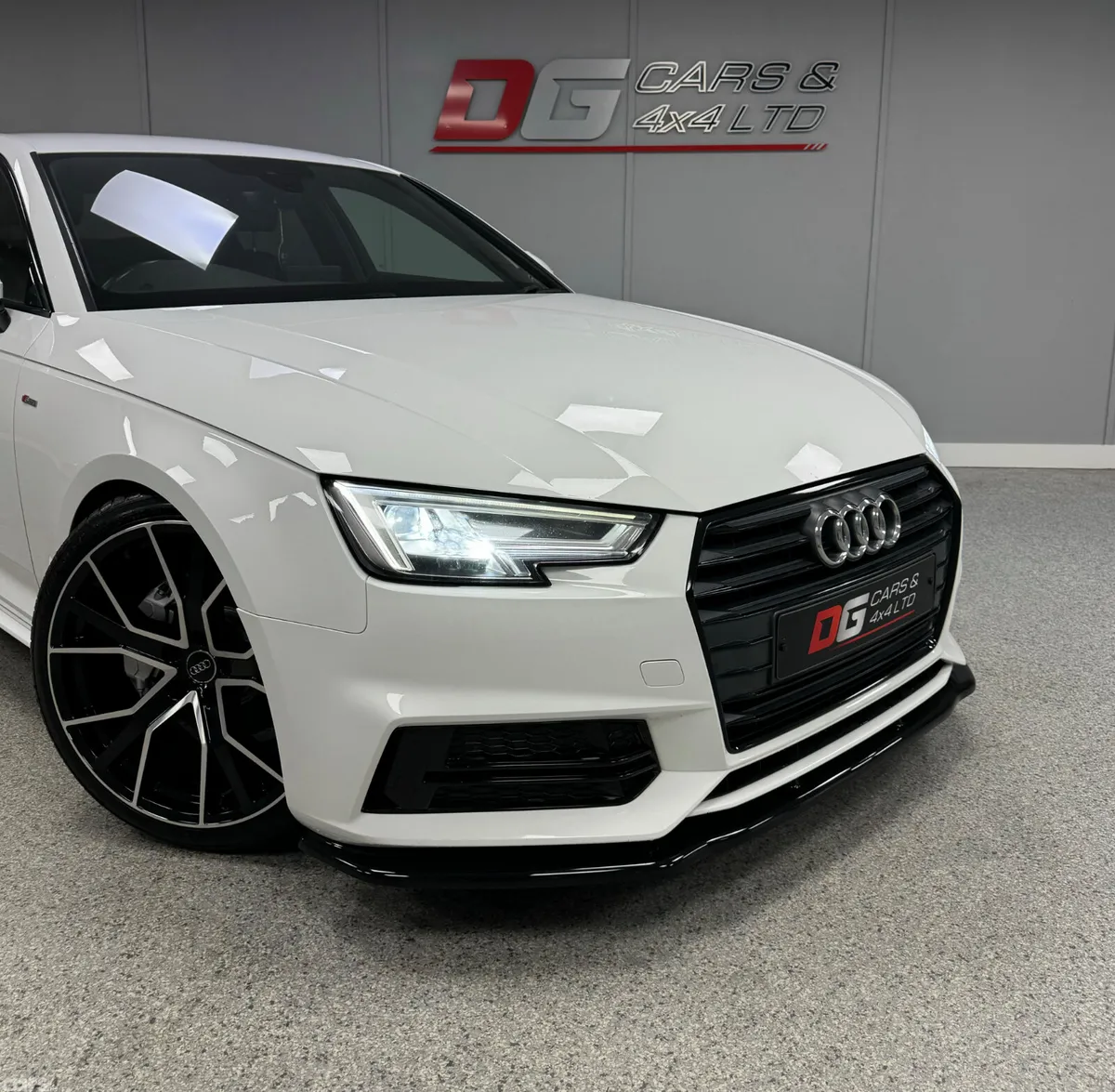 Audi A4 Saloon, Diesel, 2016, White