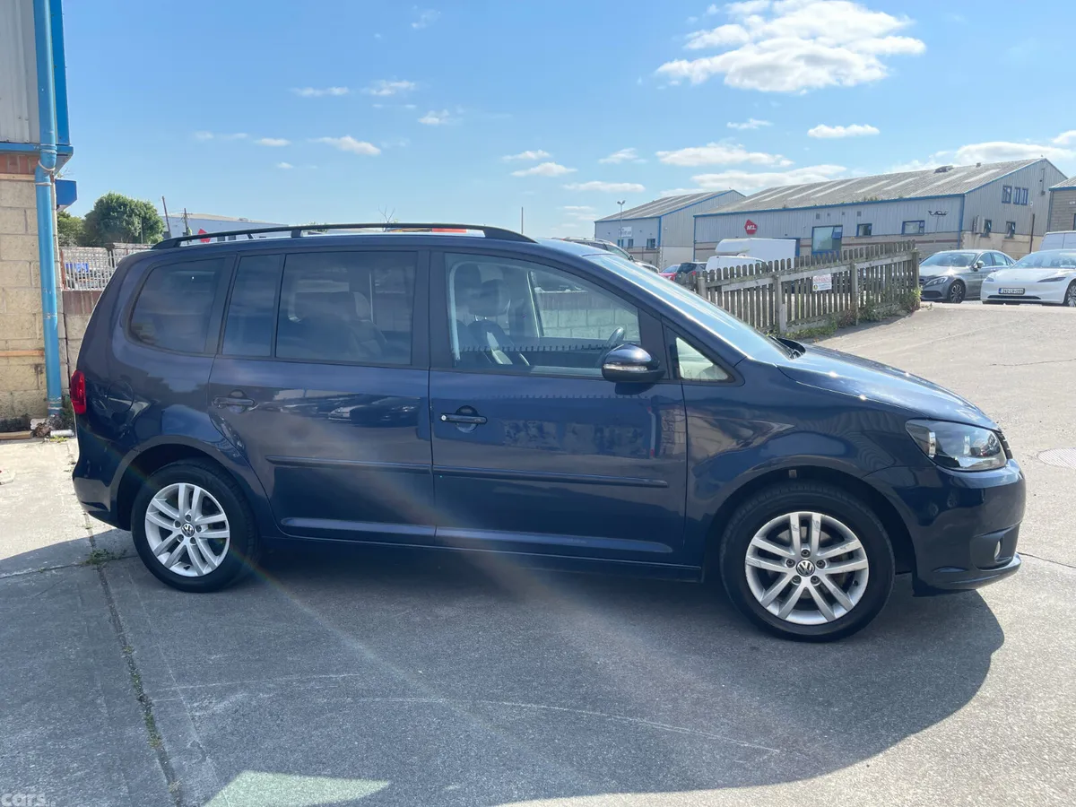 Volkswagen Touran MPV, Diesel, 2014, Blue