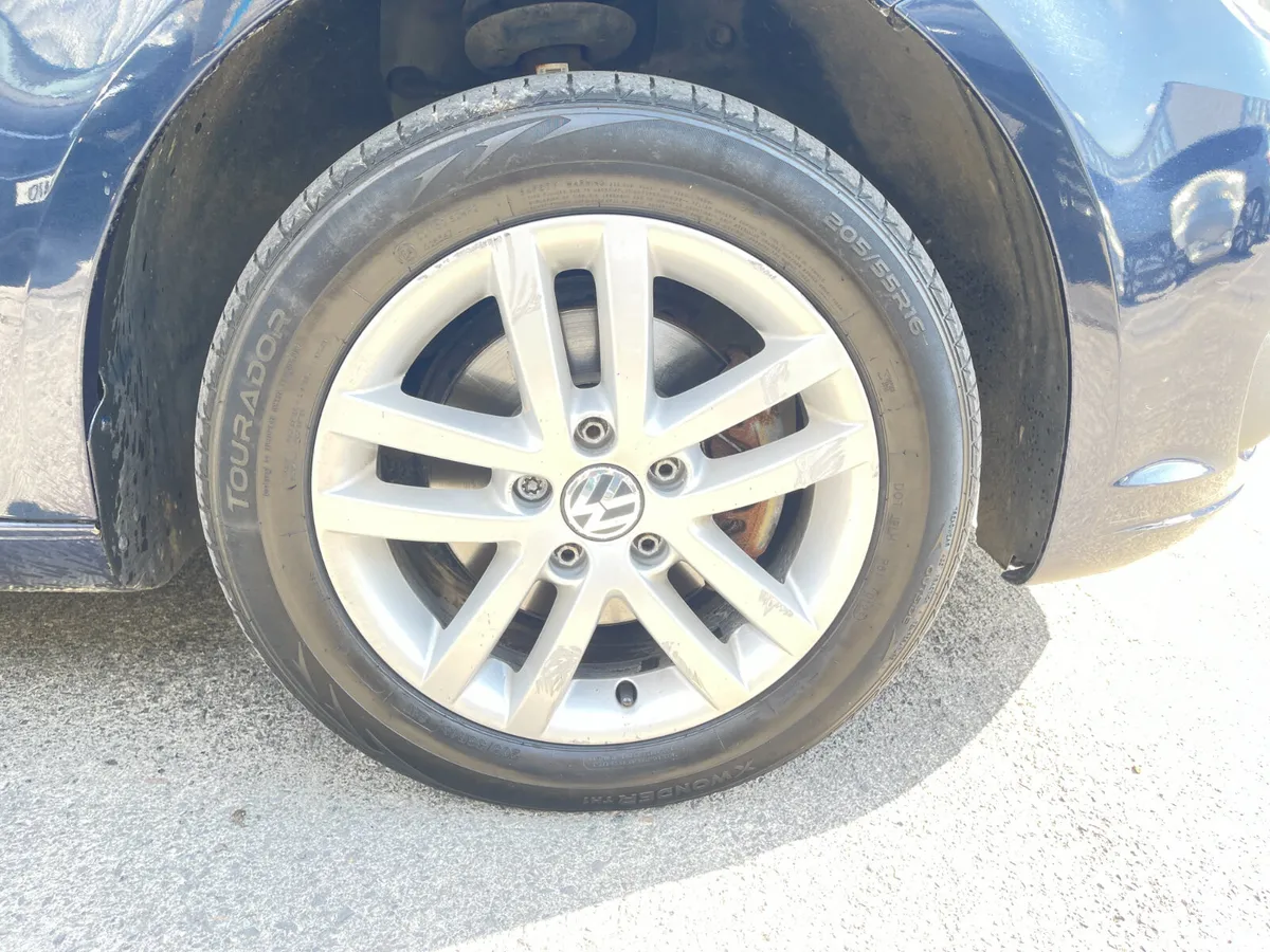 Volkswagen Touran MPV, Diesel, 2014, Blue