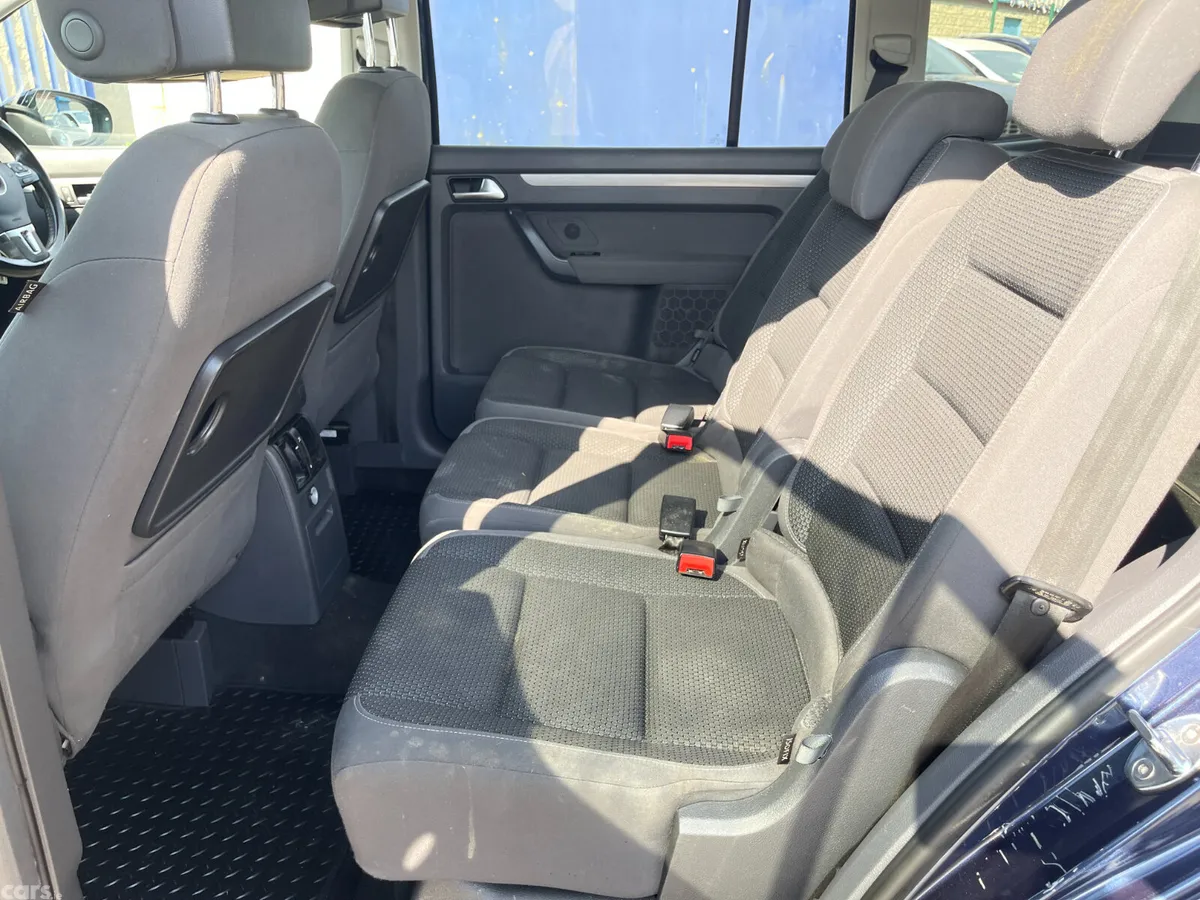 Volkswagen Touran MPV, Diesel, 2014, Blue