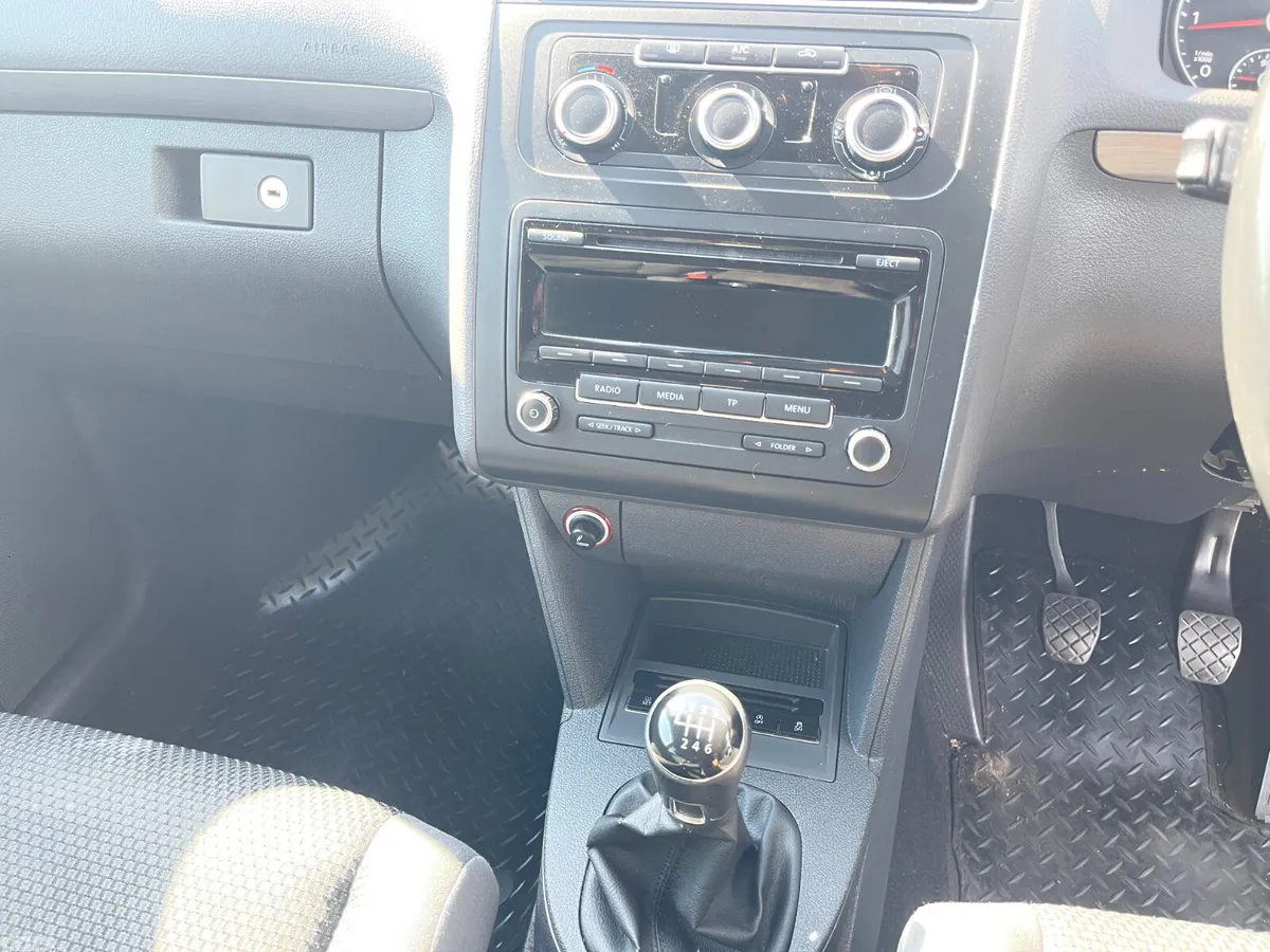 Volkswagen Touran MPV, Diesel, 2014, Blue