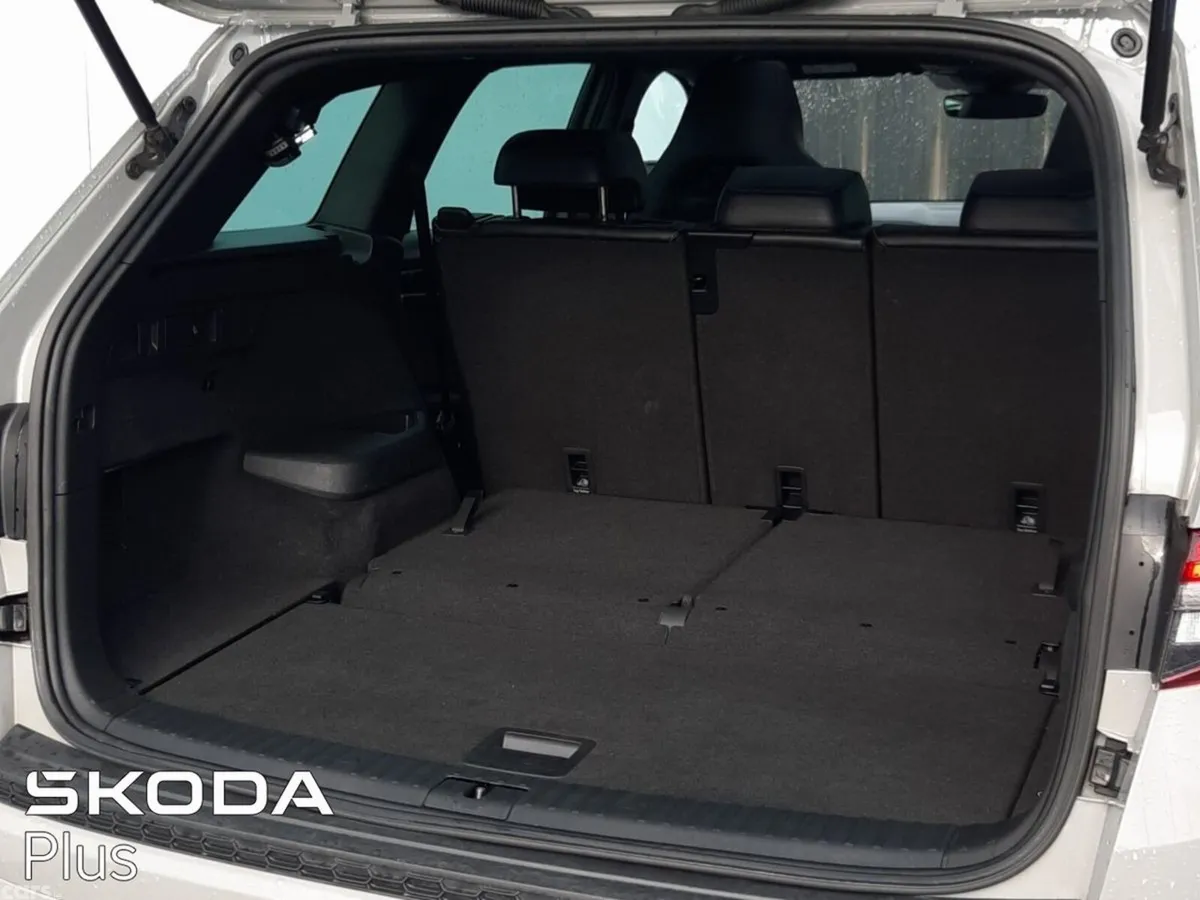Skoda Kodiaq MPV, Diesel, 2023, Grey