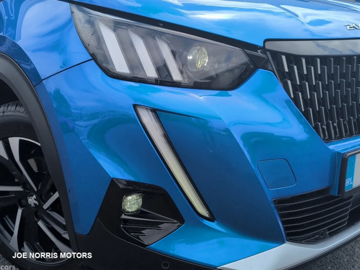 Peugeot 2008 MPV, Petrol, 2022, Blue