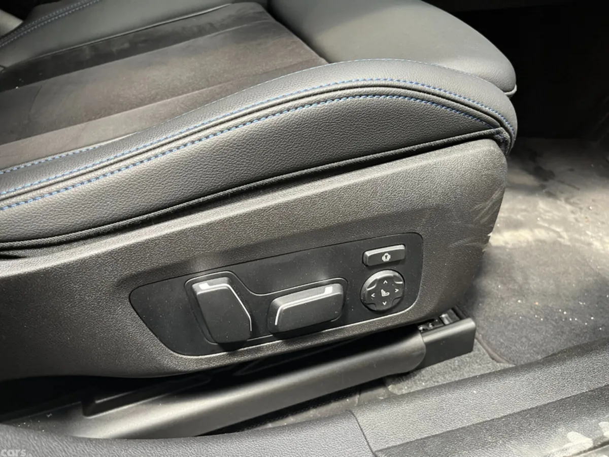 BMW 3-Series Saloon, Petrol Plug-in Hybrid, 2024, White