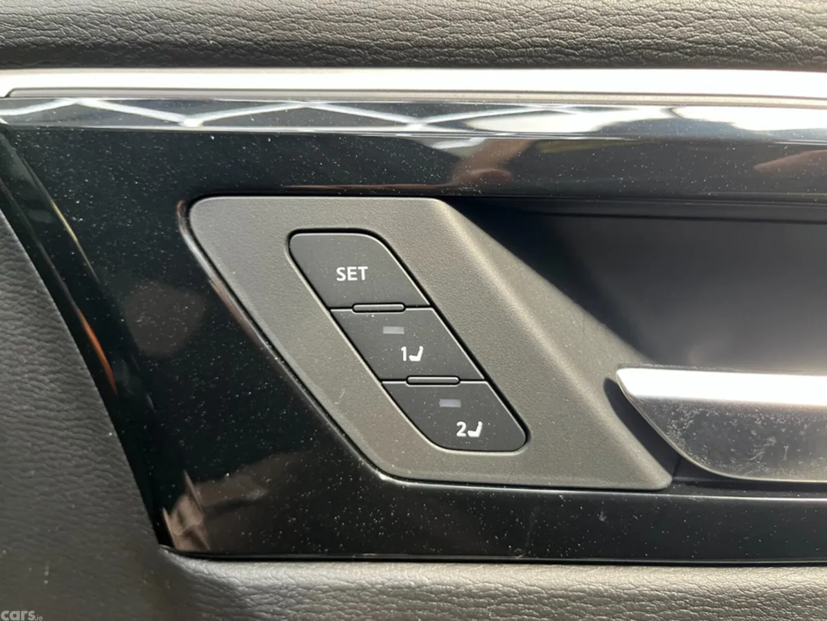 Mitsubishi Outlander SUV, Petrol Plug-in Hybrid, 2024, White