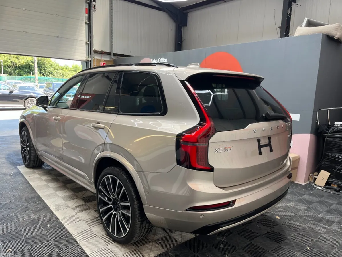 Volvo XC90 SUV, Petrol Plug-in Hybrid, 2025, Grey