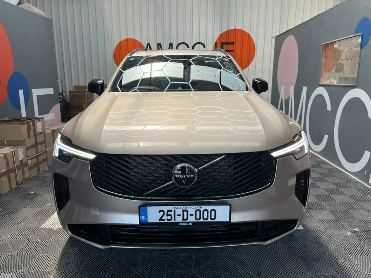 Volvo XC90 SUV, Petrol Plug-in Hybrid, 2025, Grey