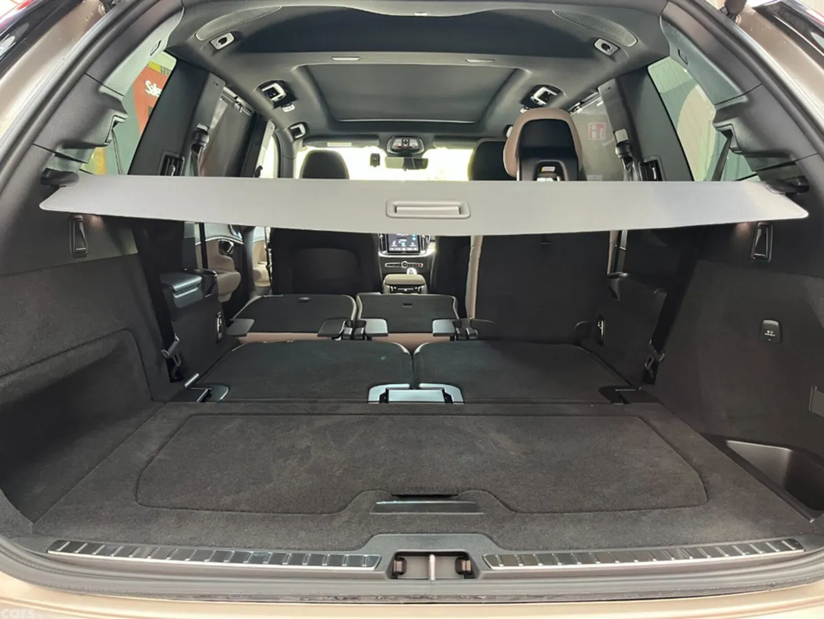 Volvo XC90 SUV, Petrol Plug-in Hybrid, 2025, Grey