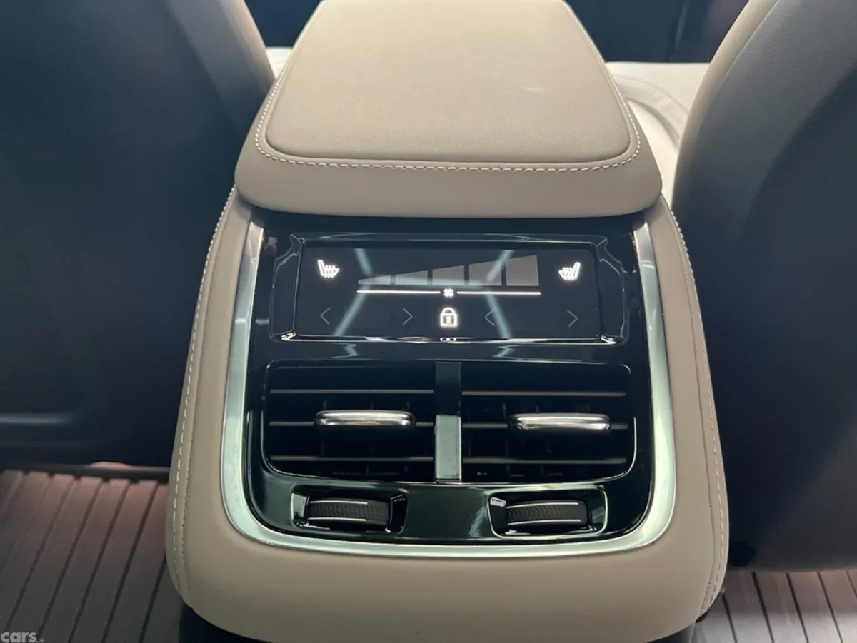 Volvo XC90 SUV, Petrol Plug-in Hybrid, 2025, Grey
