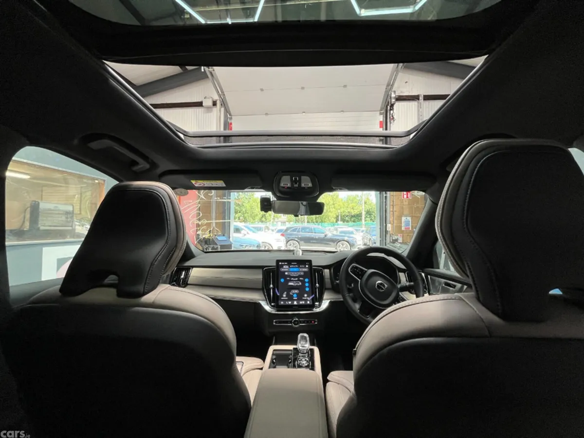 Volvo XC90 SUV, Petrol Plug-in Hybrid, 2025, Grey