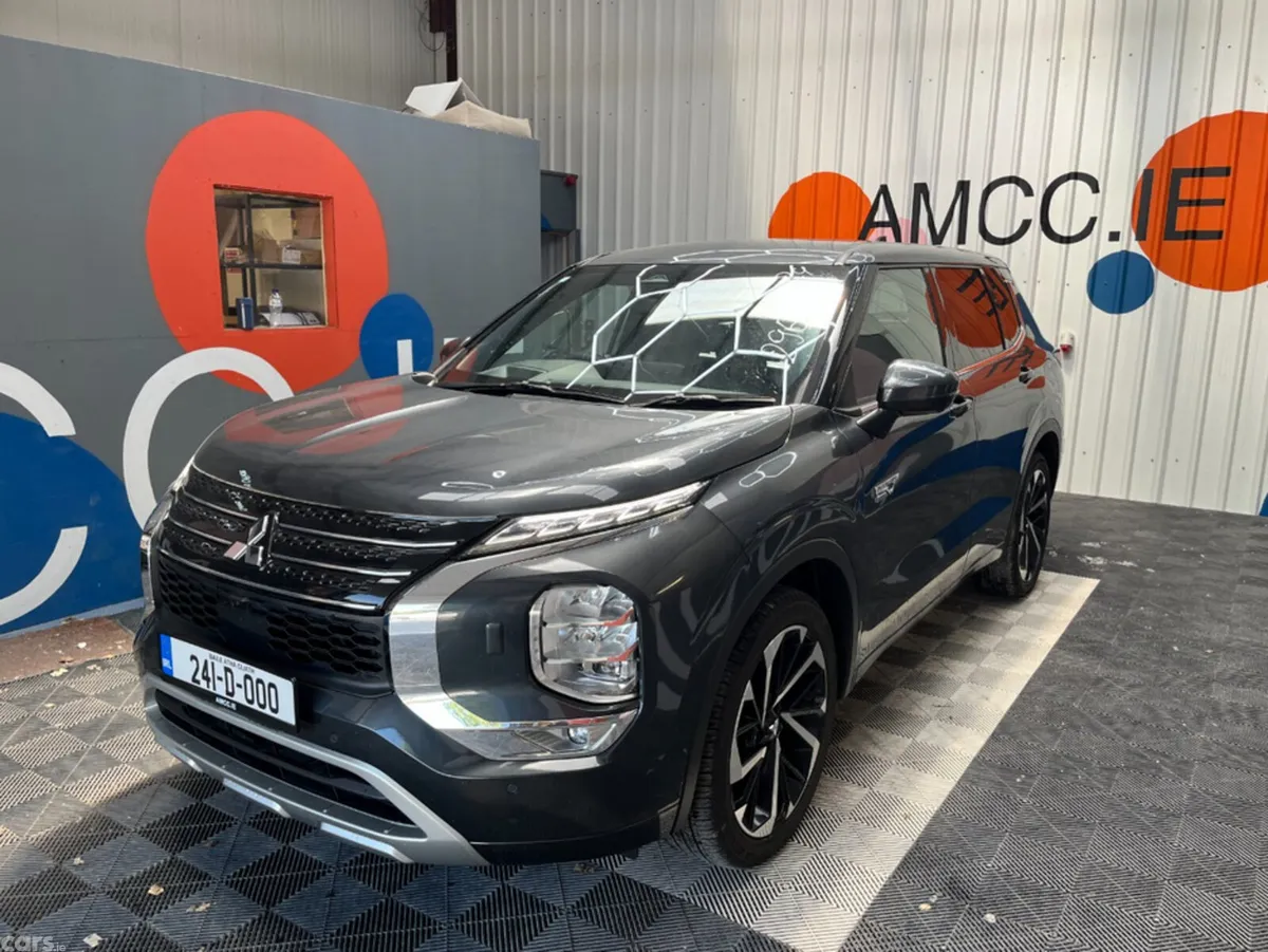 Mitsubishi Outlander SUV, Petrol Plug-in Hybrid, 2024, Black