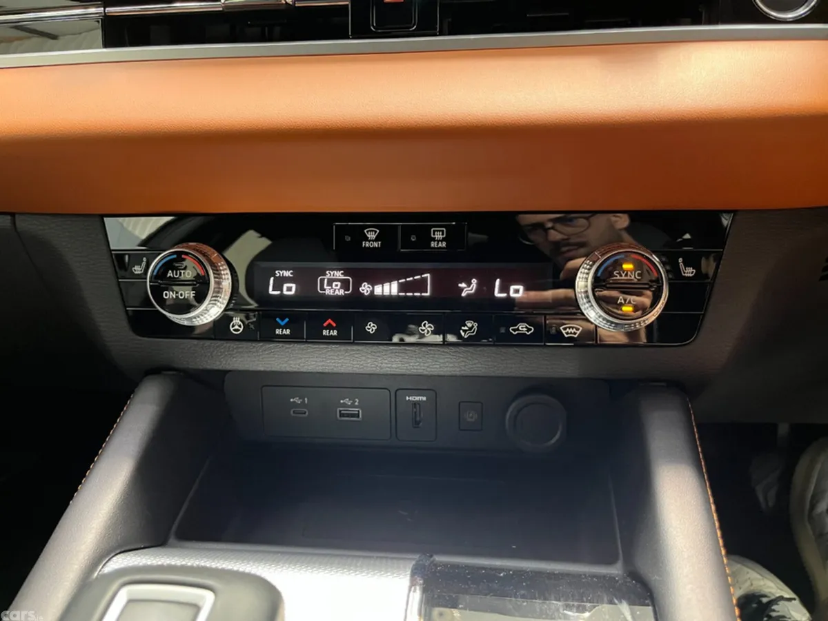Mitsubishi Outlander SUV, Petrol Plug-in Hybrid, 2024, Black