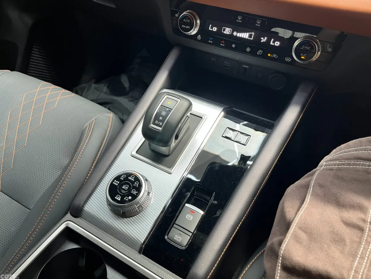 Mitsubishi Outlander SUV, Petrol Plug-in Hybrid, 2024, White