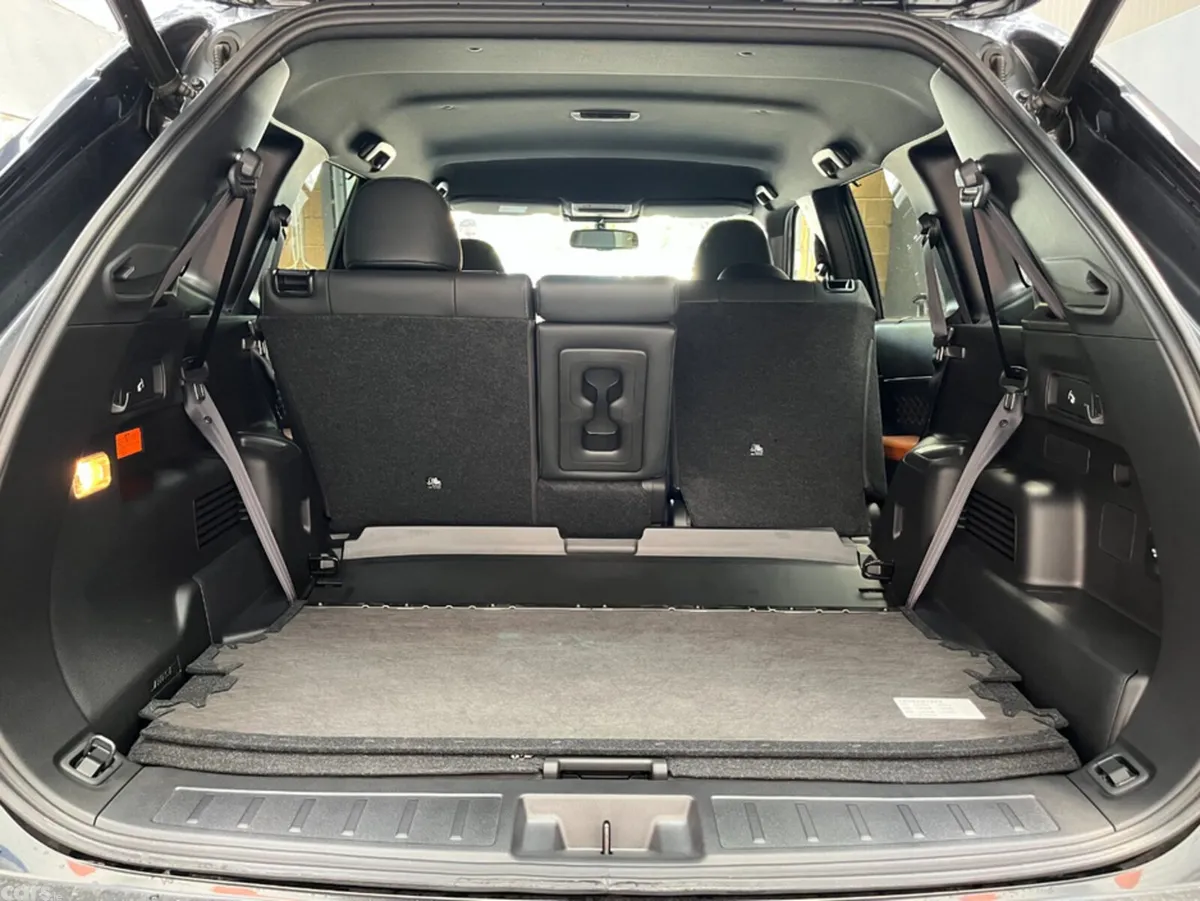 Mitsubishi Outlander SUV, Petrol Plug-in Hybrid, 2024, Black