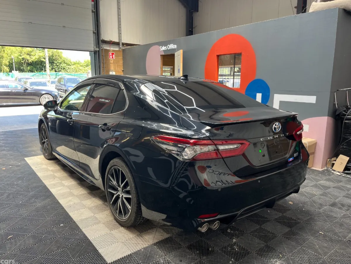 Toyota Camry Saloon, Petrol, 2023, Black