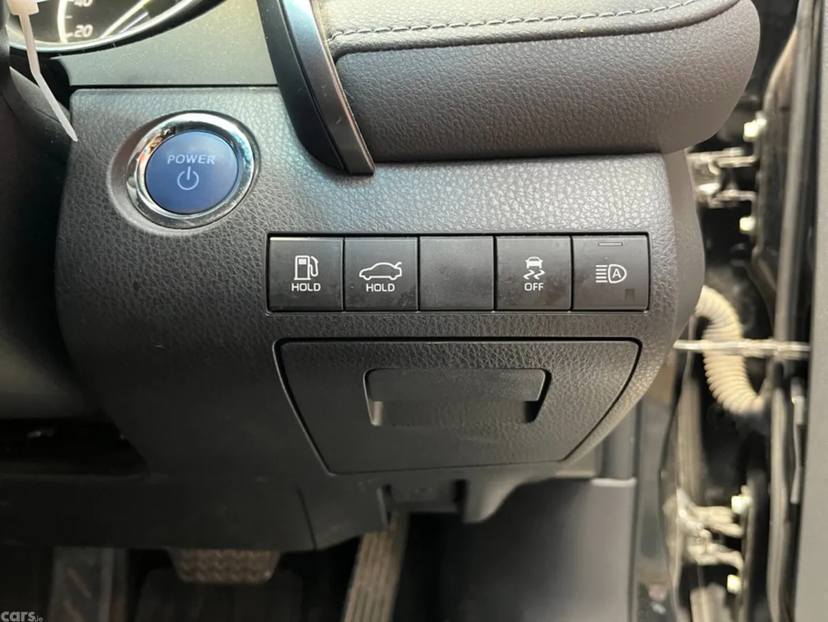 Toyota Camry Saloon, Petrol, 2023, Black