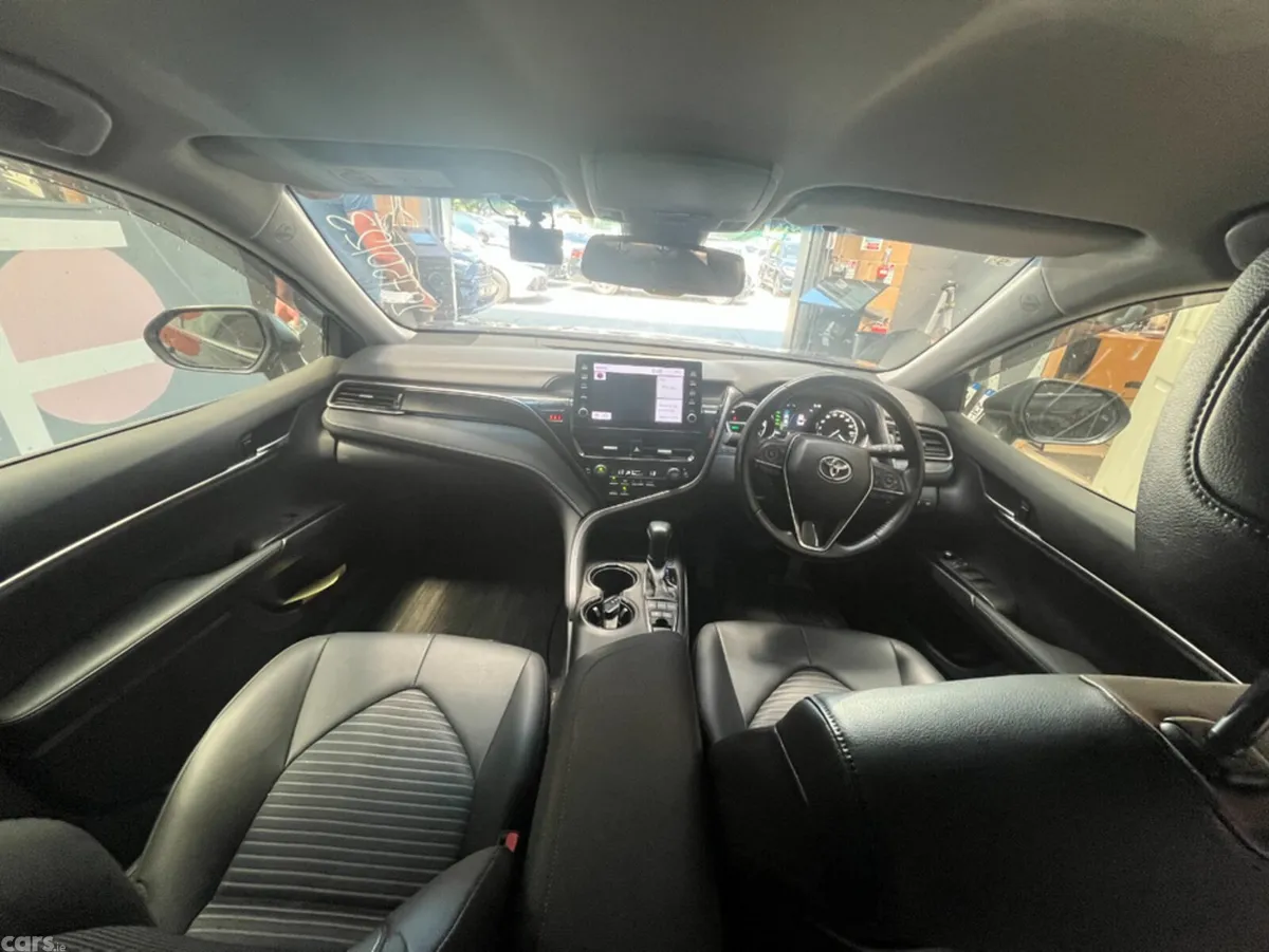 Toyota Camry Saloon, Petrol, 2023, Black