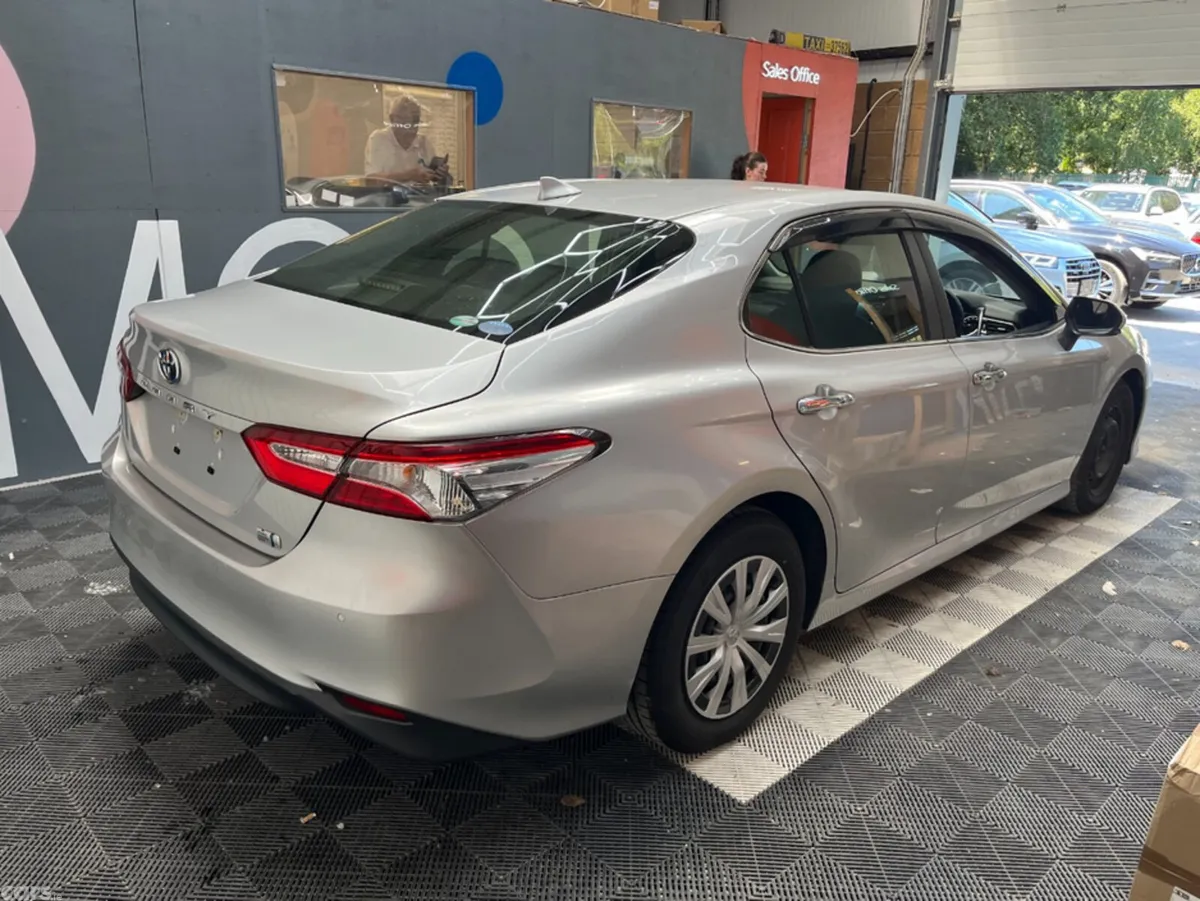 Toyota Camry Saloon, Petrol, 2021, Grey