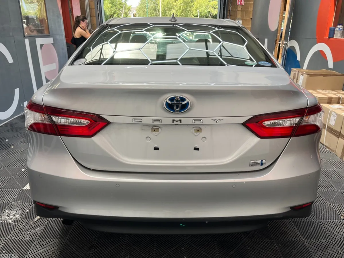 Toyota Camry Saloon, Petrol, 2021, Grey
