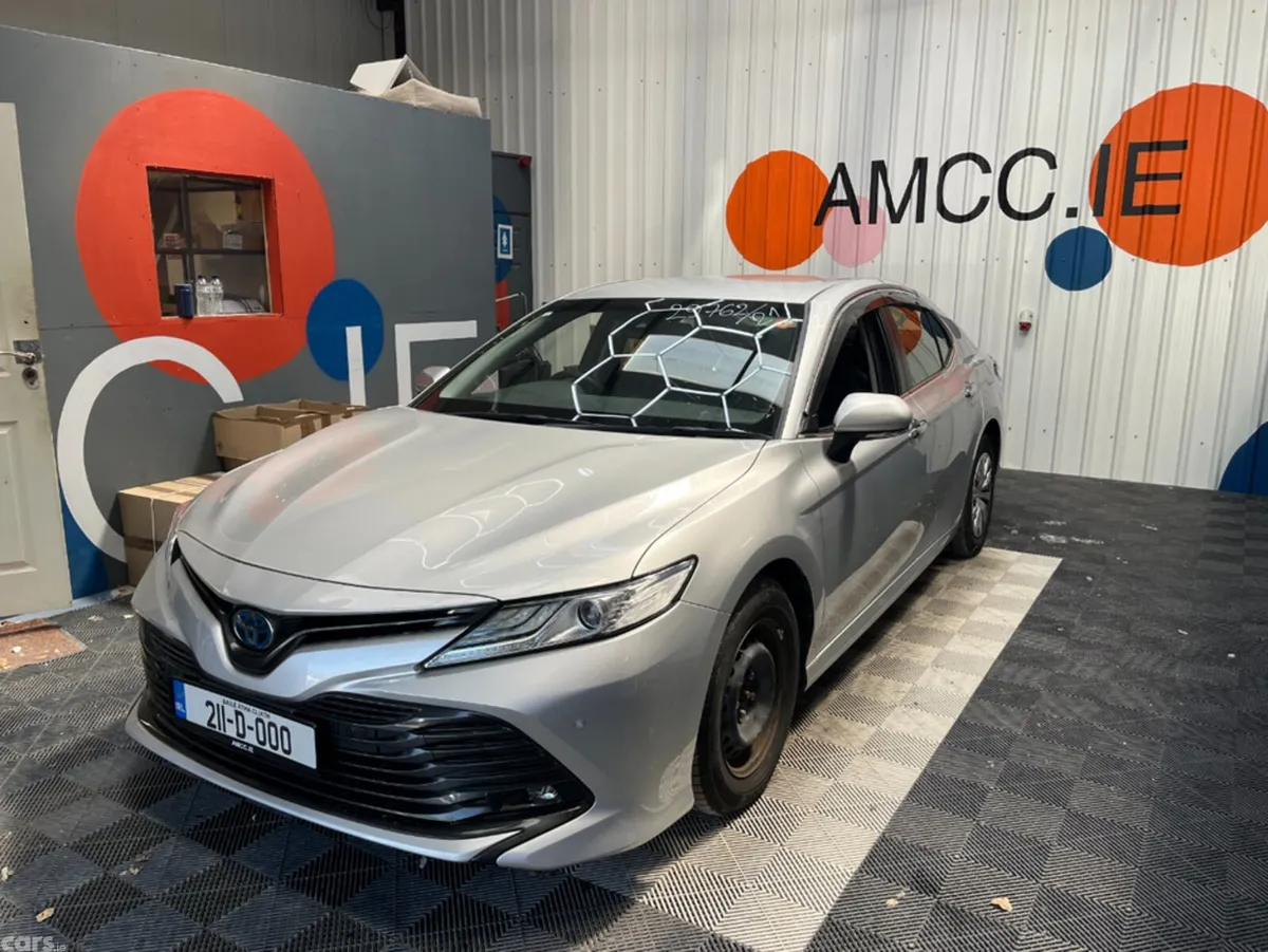 Toyota Camry Saloon, Petrol, 2021, Grey