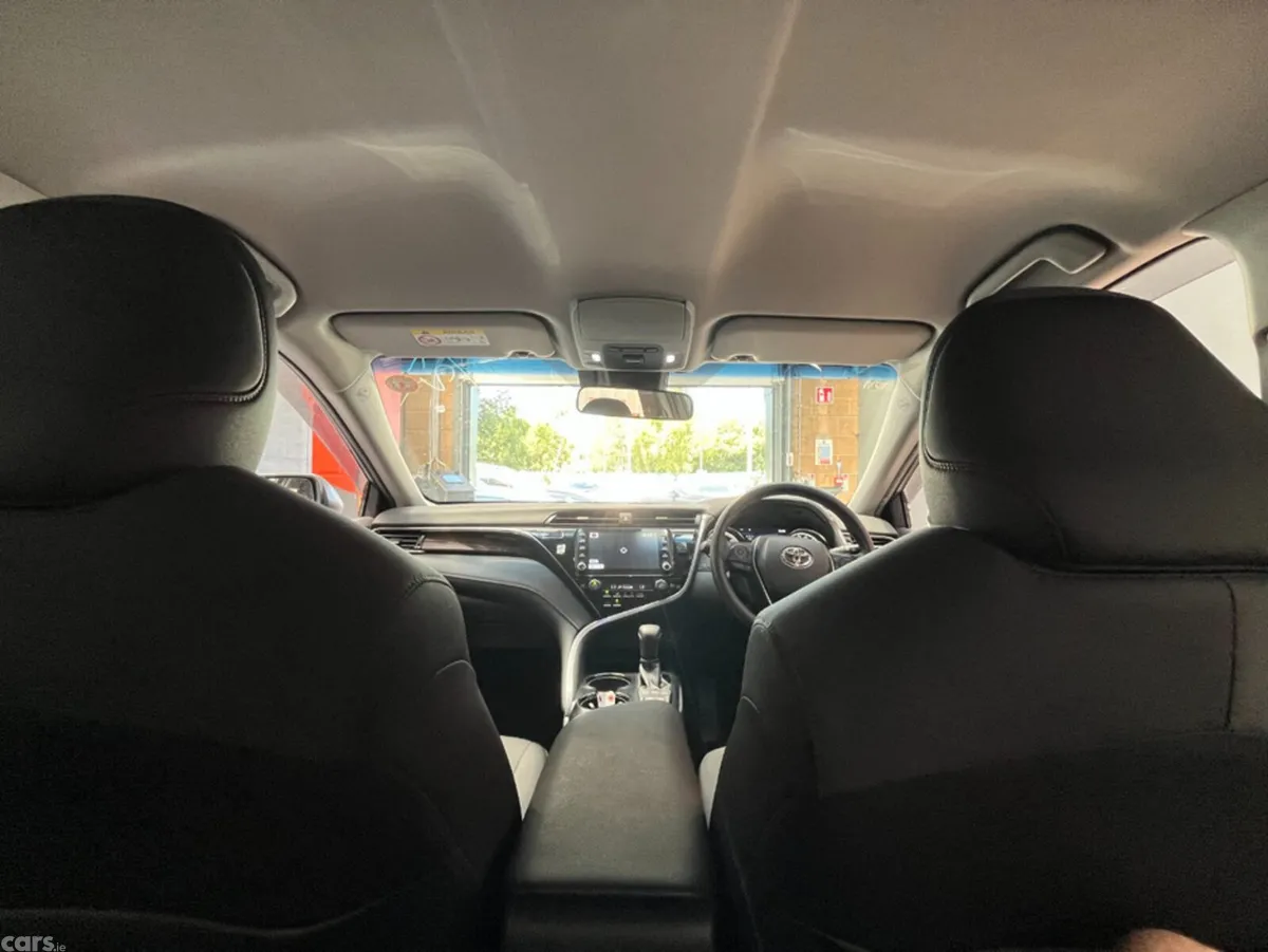 Toyota Camry Saloon, Petrol, 2021, Grey