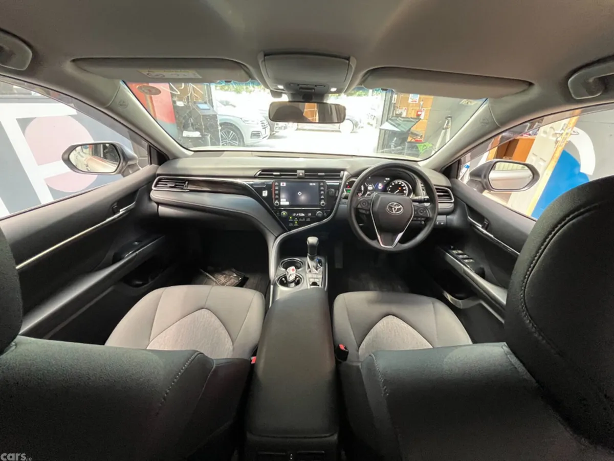 Toyota Camry Saloon, Petrol, 2021, Grey