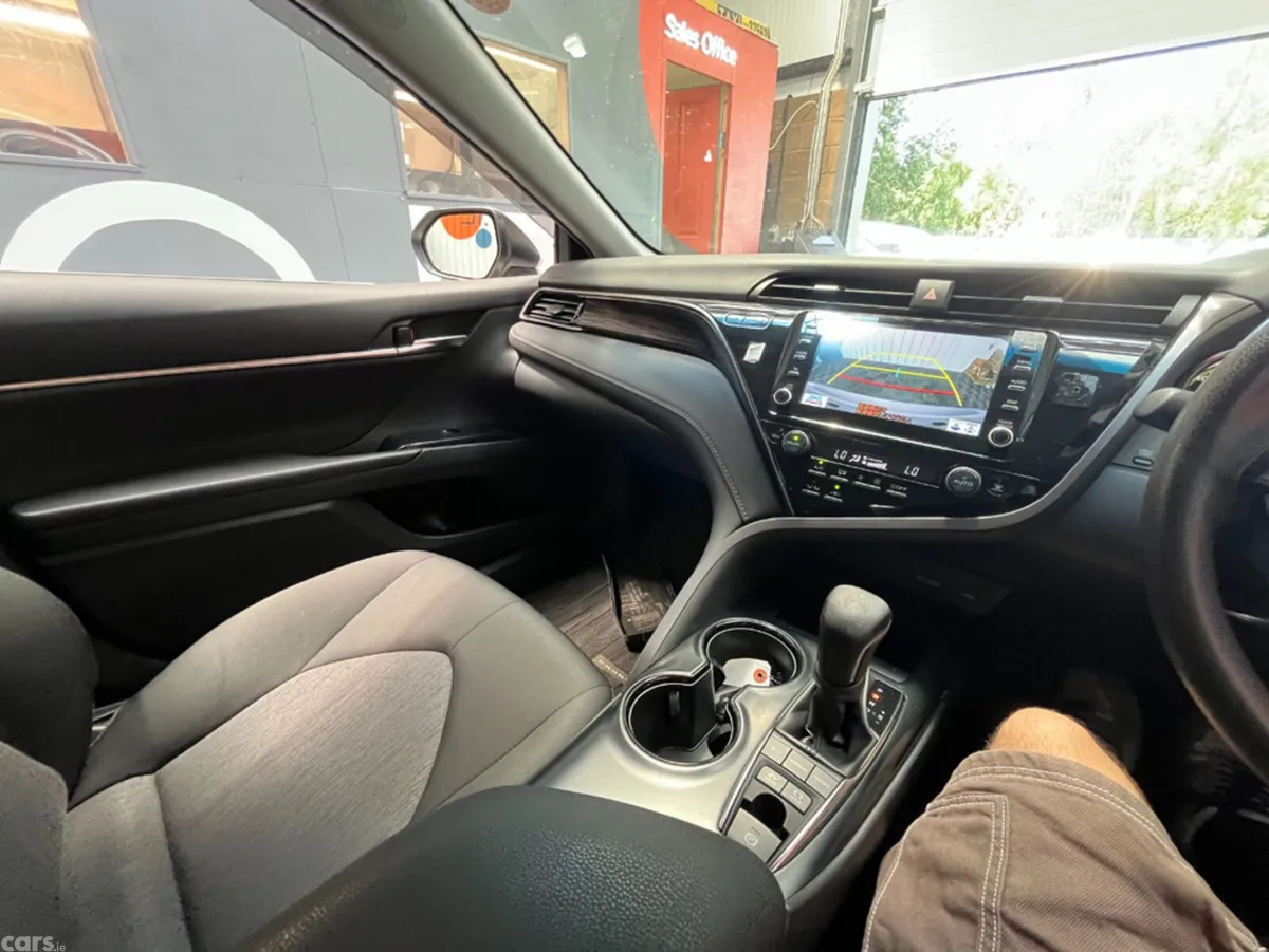 Toyota Camry Saloon, Petrol, 2021, Grey