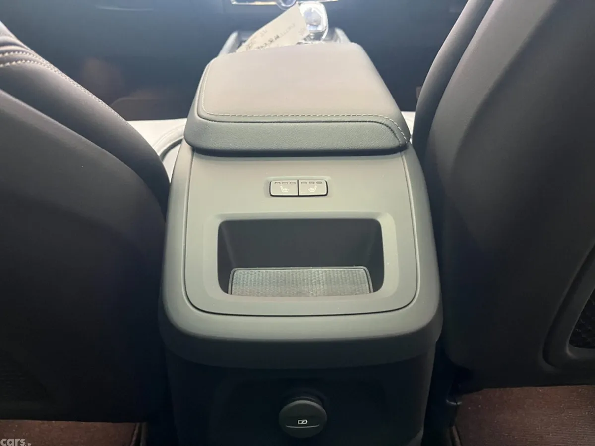 Volvo XC60 SUV, Petrol Plug-in Hybrid, 2024, Red