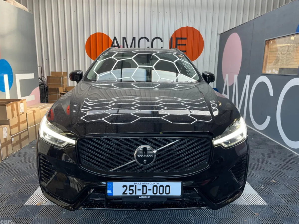 Volvo XC60 SUV, Petrol Plug-in Hybrid, 2025, Black