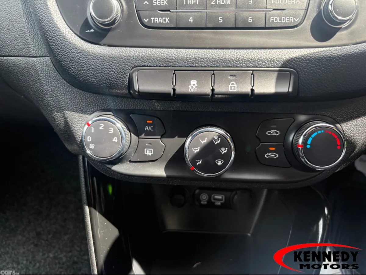 Kia ProCeed Hatchback, Diesel, 2017, Red